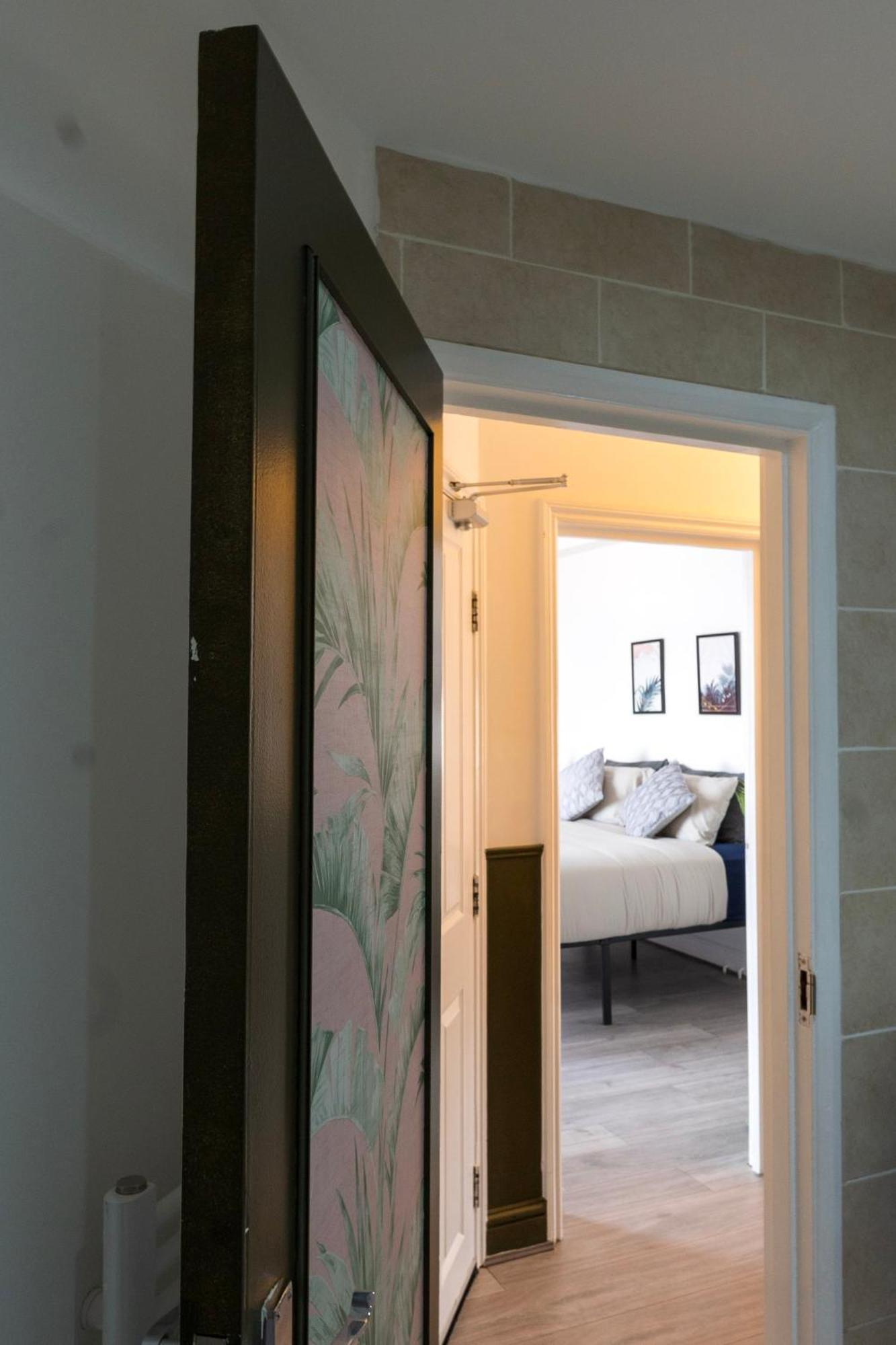 5C- Stylish Urban Retreat - Spacious 2 Bed Flat لندن المظهر الخارجي الصورة