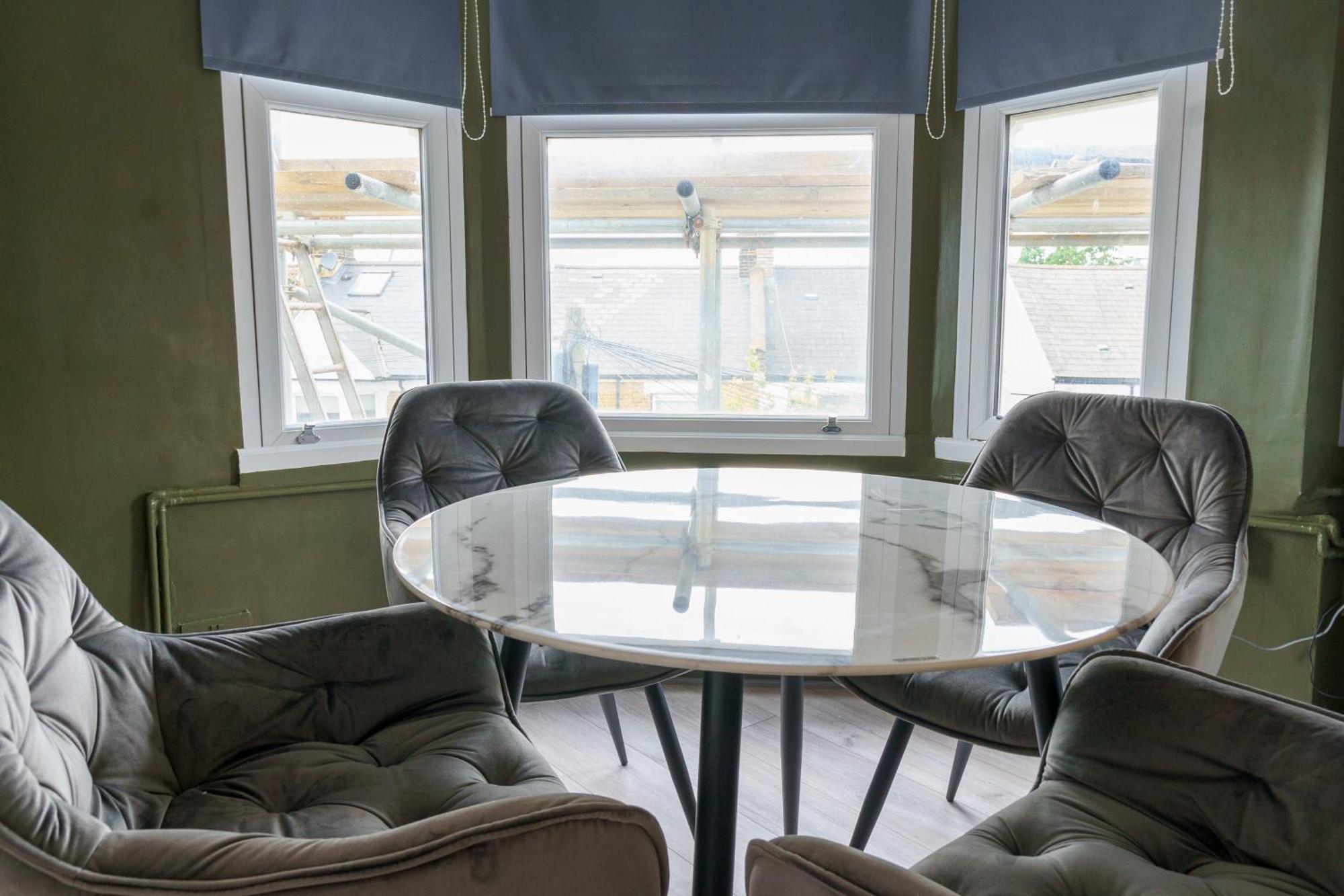5C- Stylish Urban Retreat - Spacious 2 Bed Flat لندن المظهر الخارجي الصورة