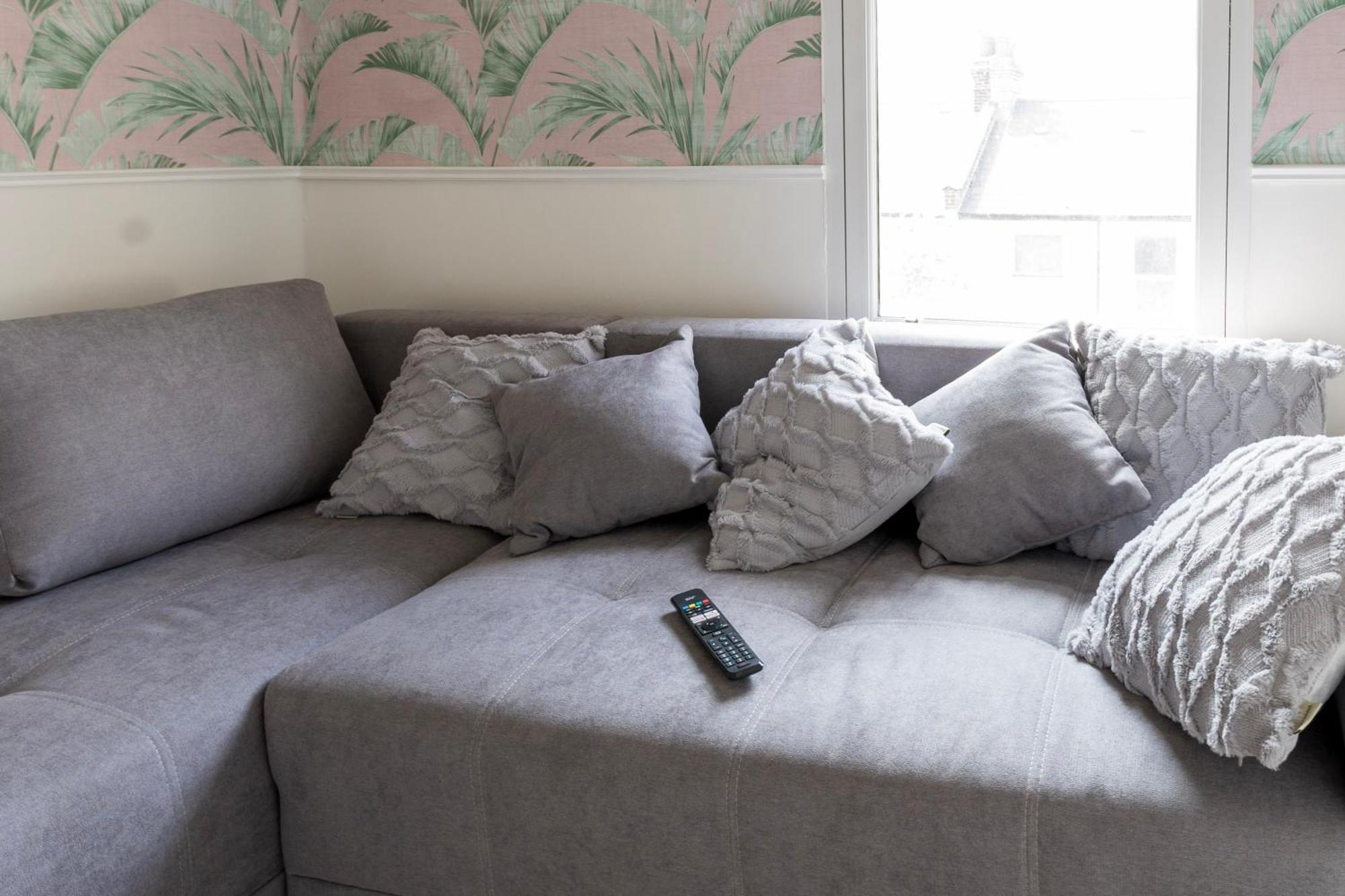 5C- Stylish Urban Retreat - Spacious 2 Bed Flat لندن المظهر الخارجي الصورة